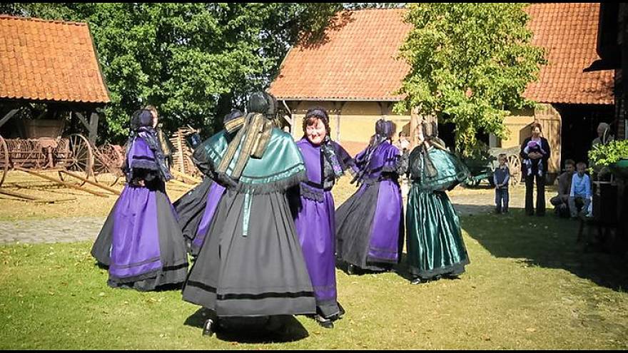 Die Volkstanzgruppe des Heimatvereins, Foto:Heimathof Emsbüren